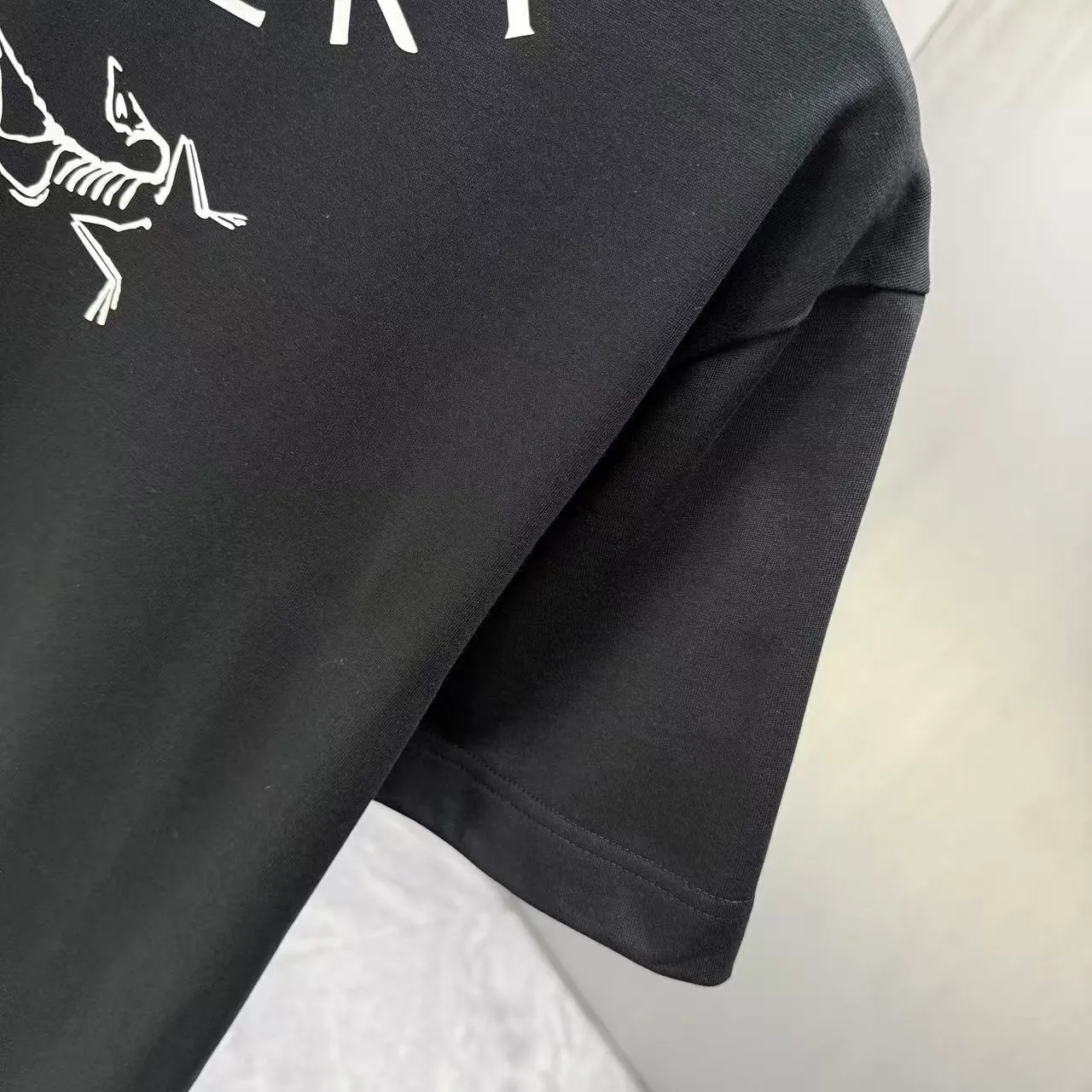 ARC 2026 New Arrival T logo ：Black White Brown Sizes：S M L XL XXL
